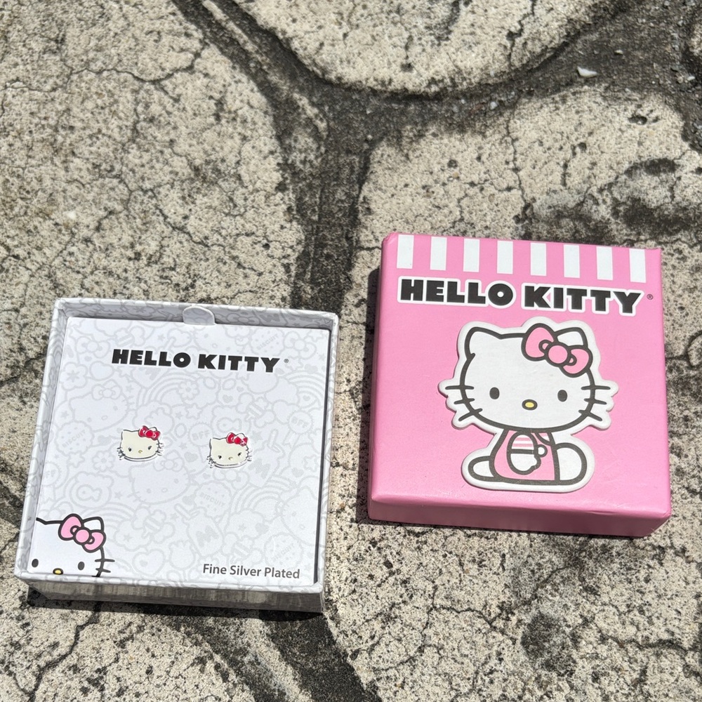 Hello Kitty Pink Earrings